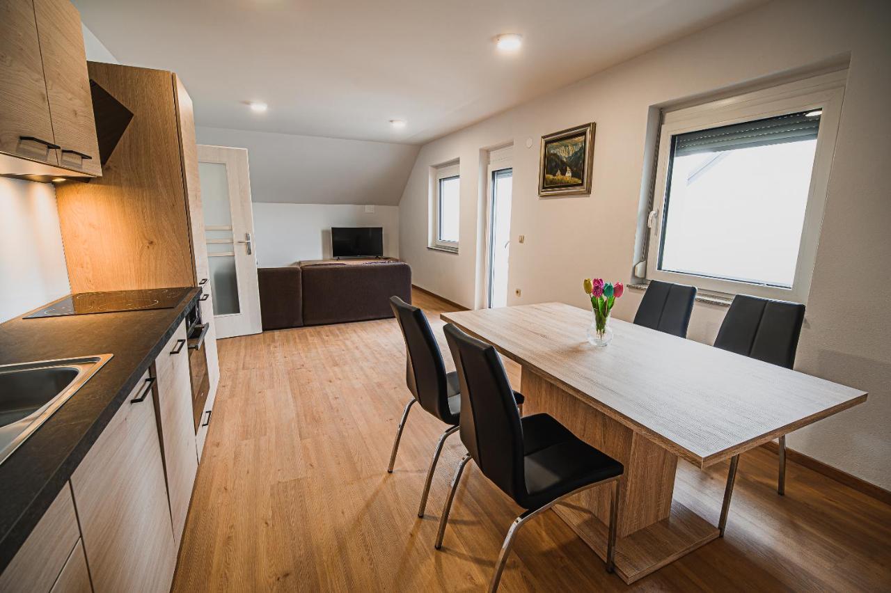 Mojcin Pisker Apartment House 크란 외부 사진