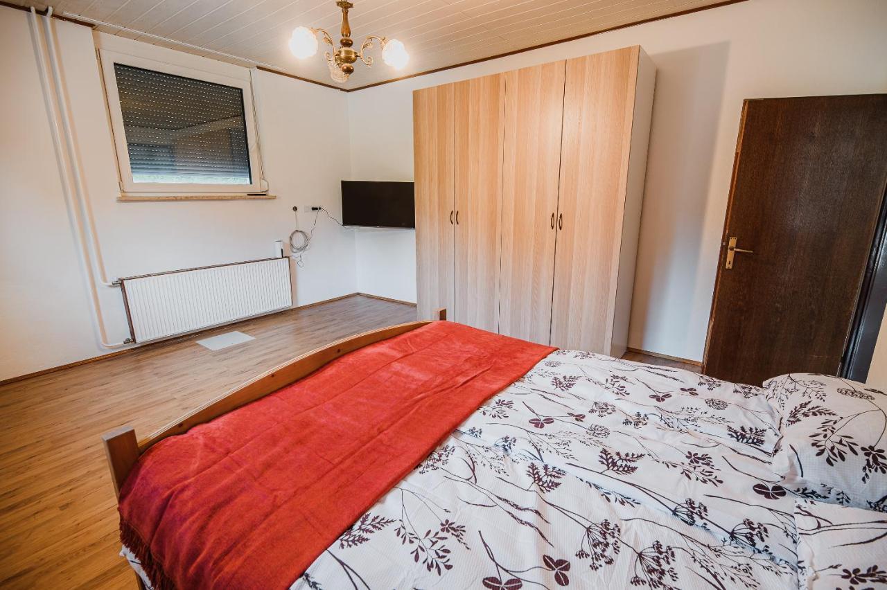 Mojcin Pisker Apartment House 크란 외부 사진