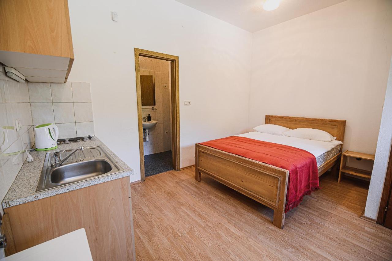 Mojcin Pisker Apartment House 크란 외부 사진